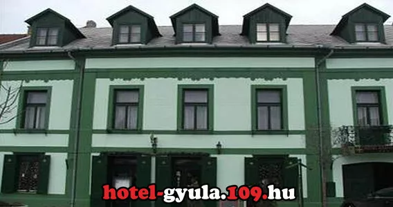 Szállás Gyula - Aranykereszt Hotel
